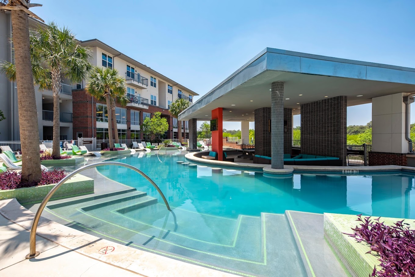 The Lux - View 5
